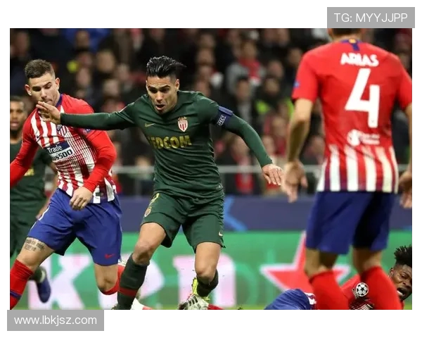 法甲摩纳哥边后卫表现分析与防守能力