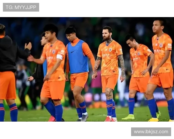 山东鲁能与天津泰达热身赛激战展现新赛季阵容磨合与战术调整全景观察